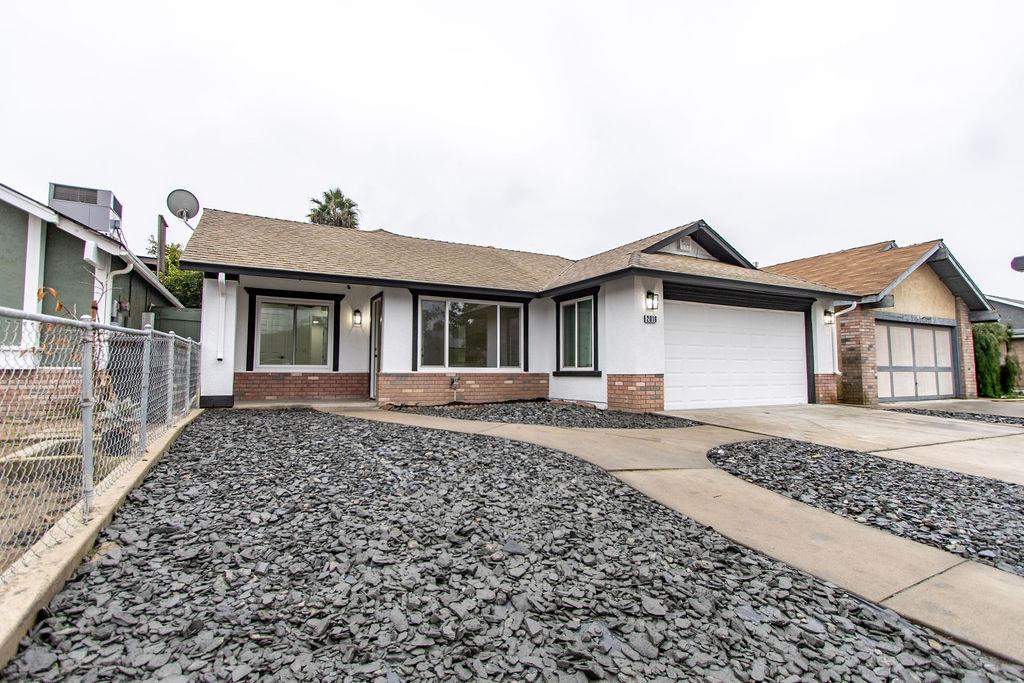 2016 Scotch Pine Drive
