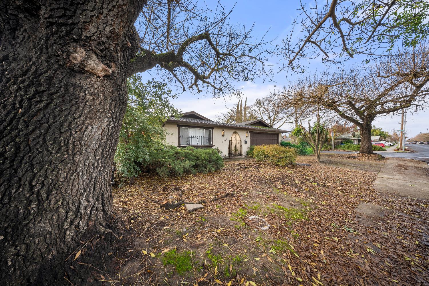 1500 FLOYD Avenue