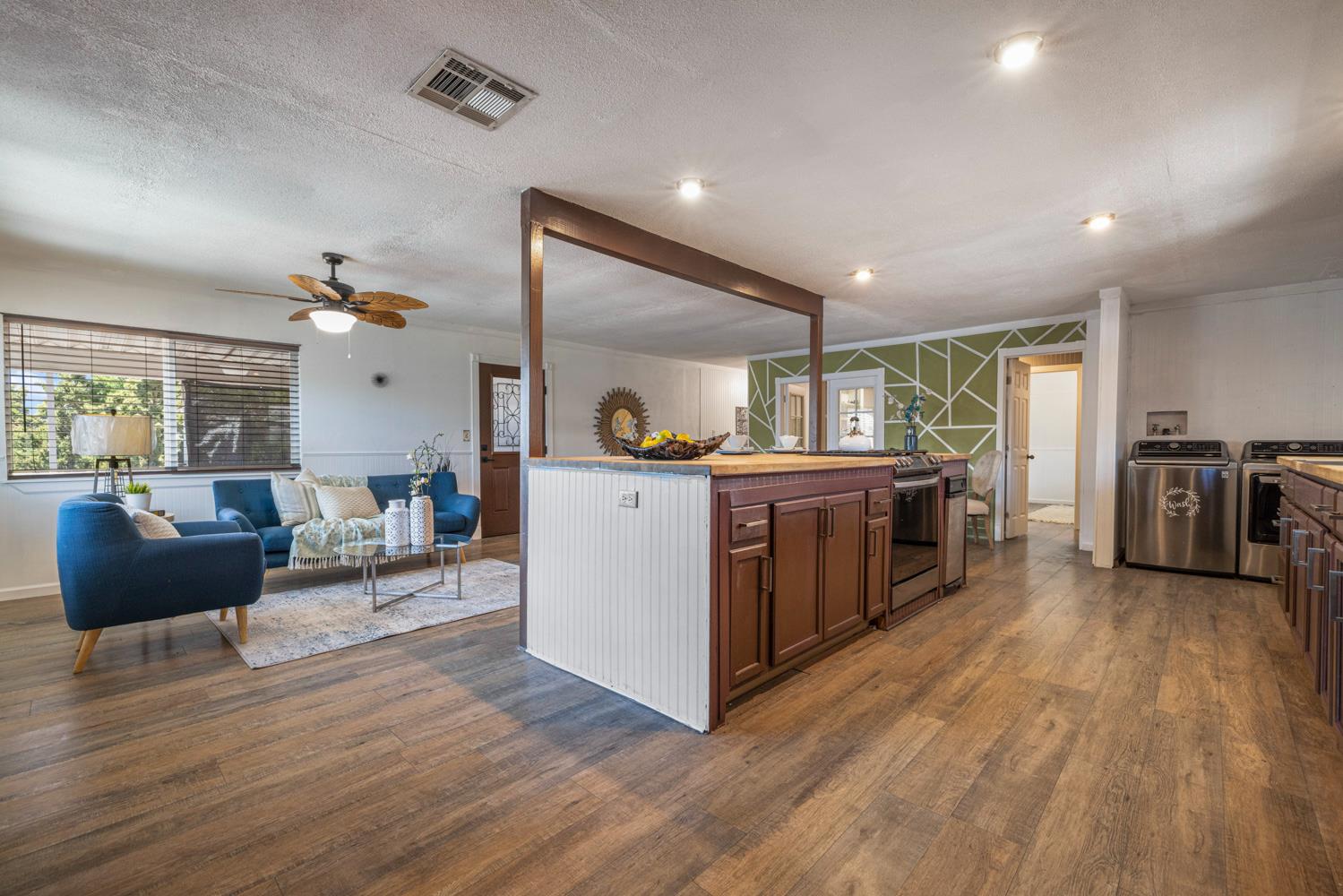 2621 Prescott Rd 79