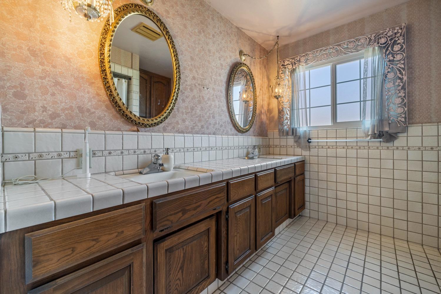 504 Robin Hood Drive