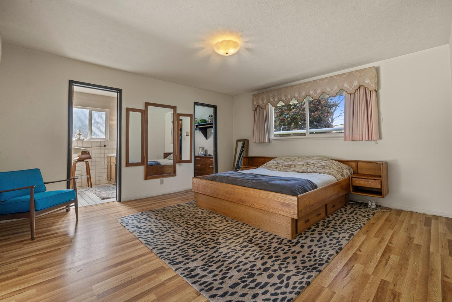 504 Robin Hood Drive