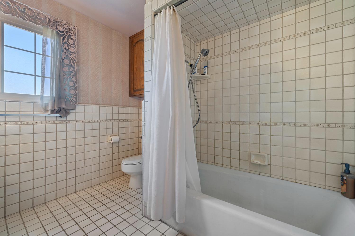 504 Robin Hood Drive