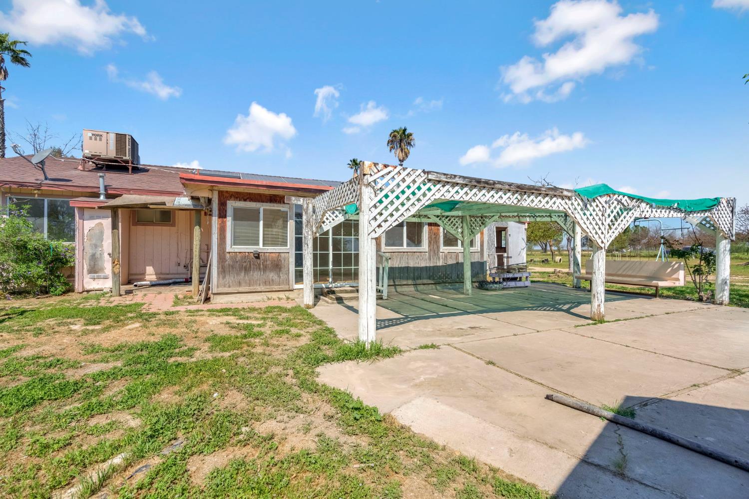 7990 S Mcmullin Grade