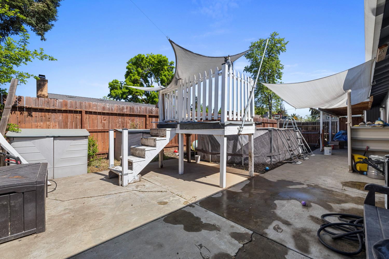 2713 Dania Court