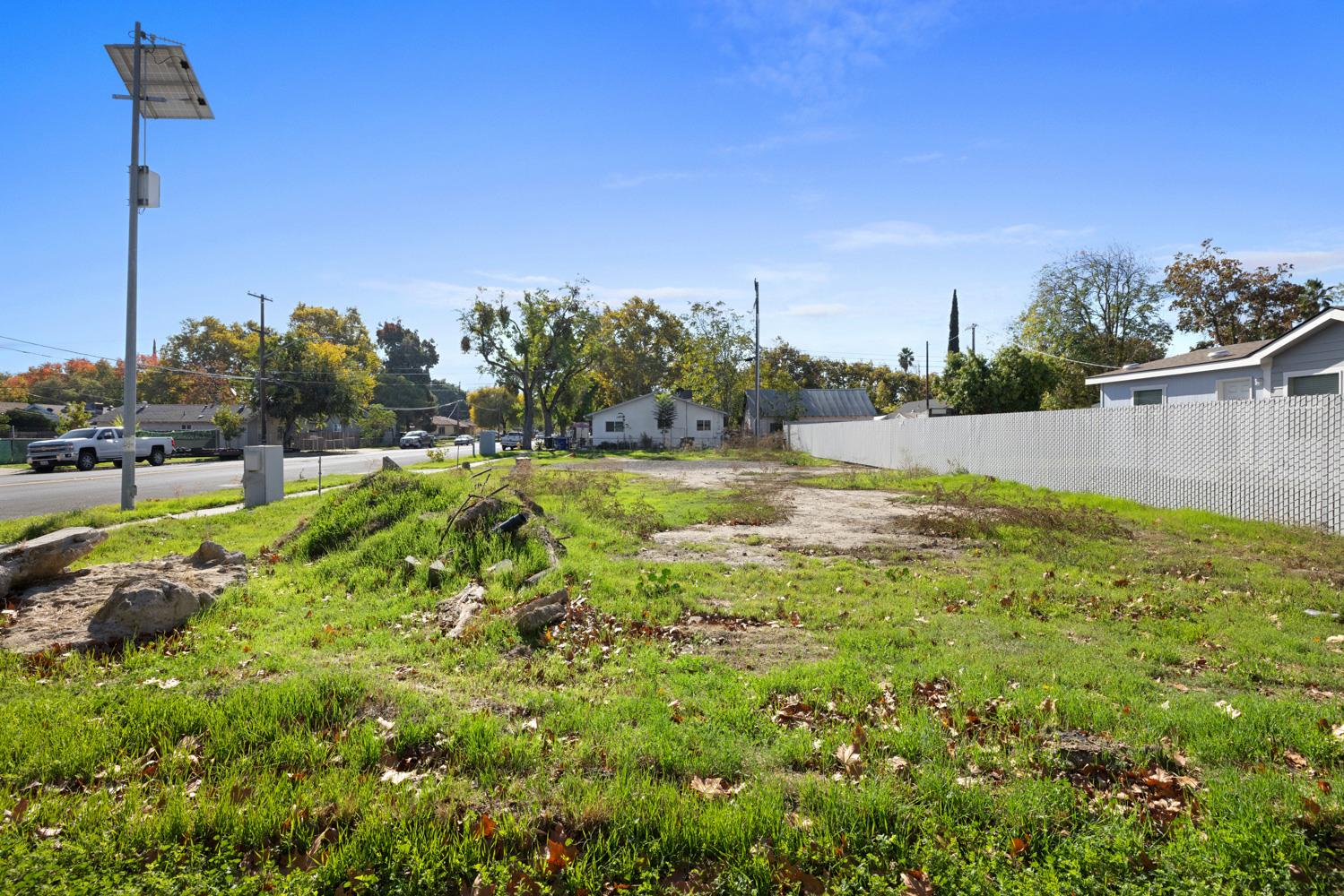 303 California Avenue