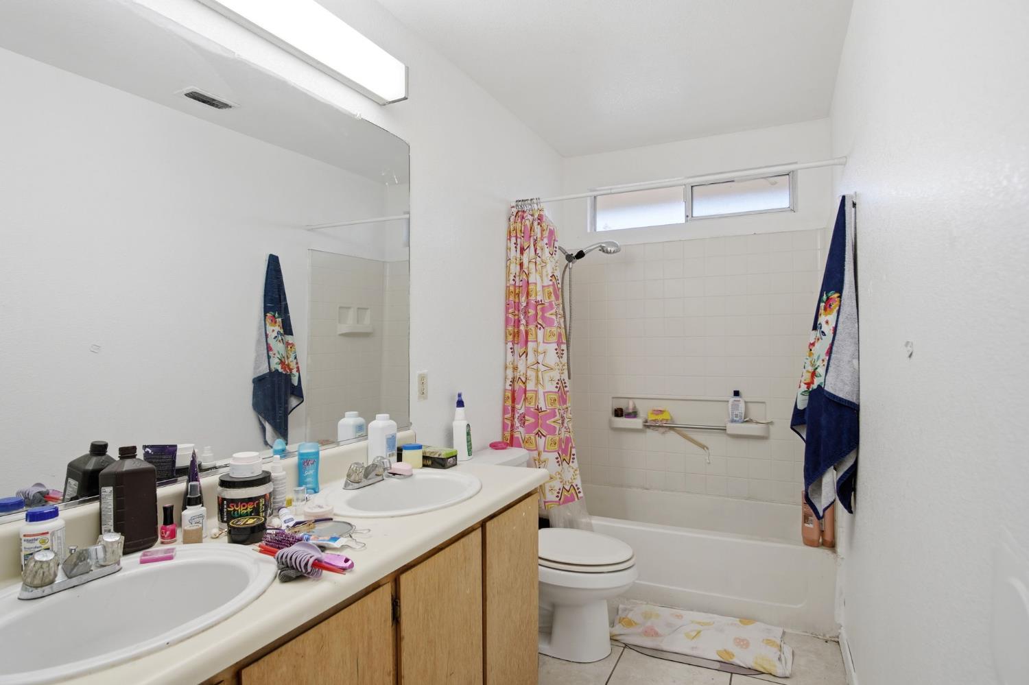 1258 Lloyd Thayer Circle