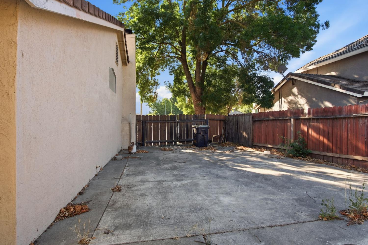 1258 Lloyd Thayer Circle