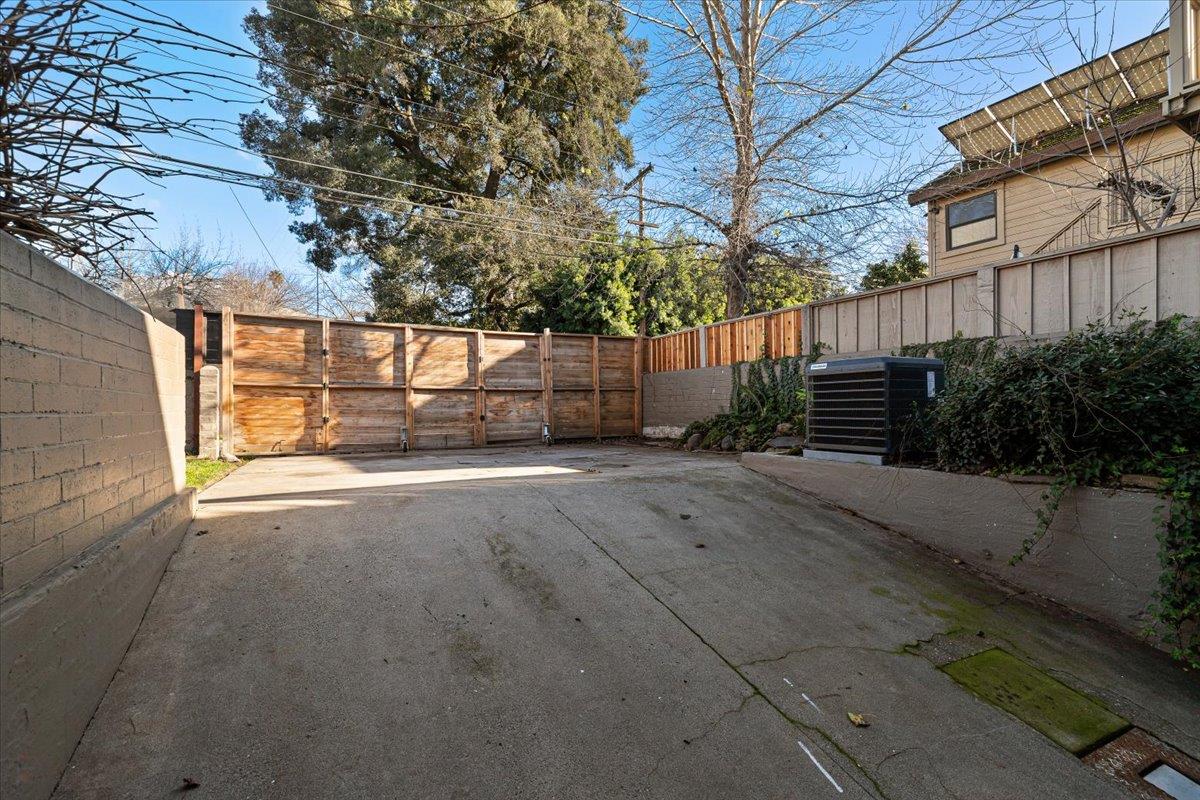 1018 W Morris Avenue