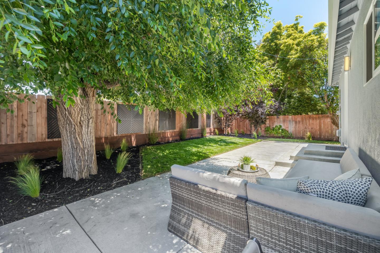 513 Poinsettia Avenue