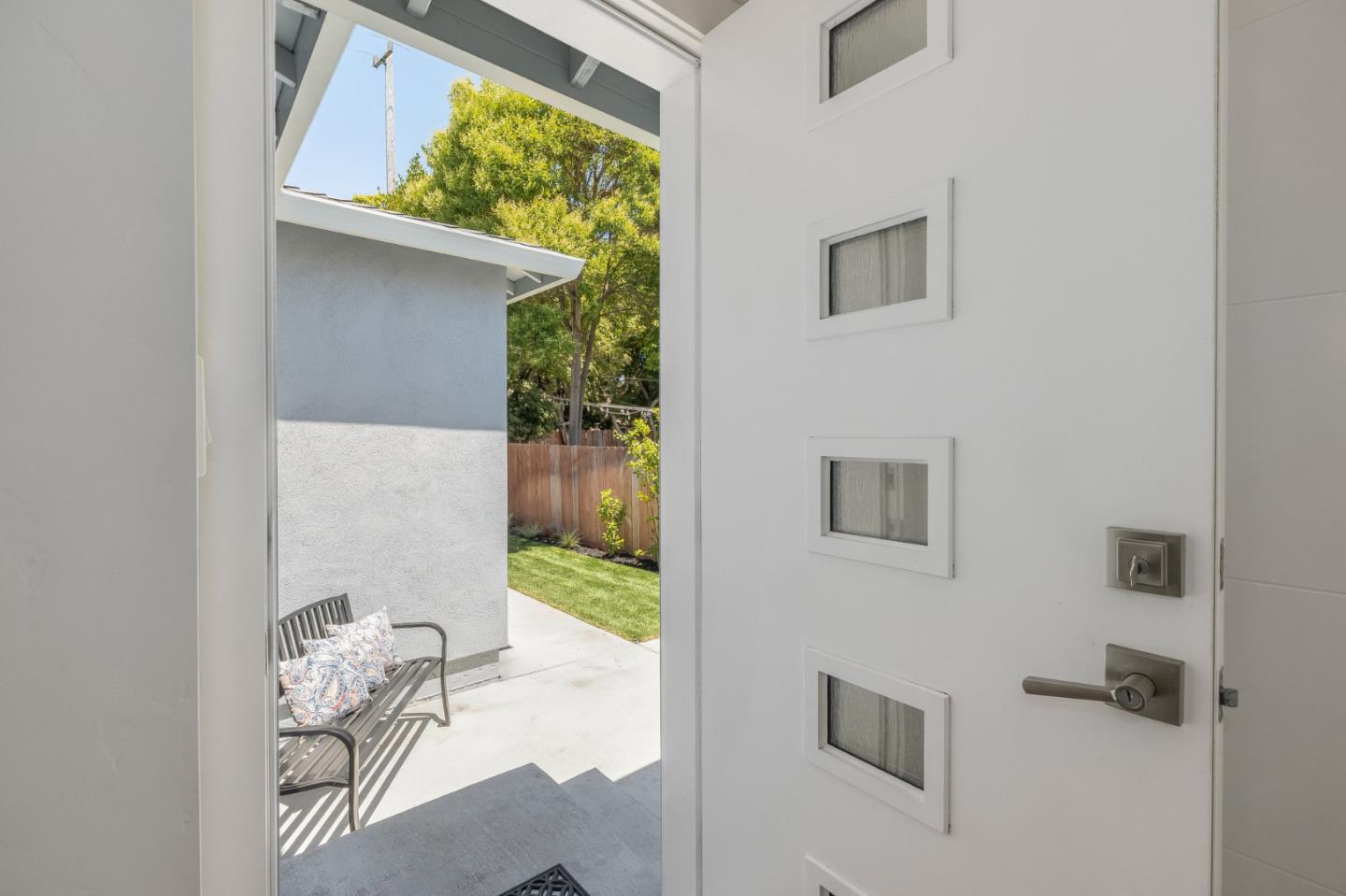 513 Poinsettia Avenue