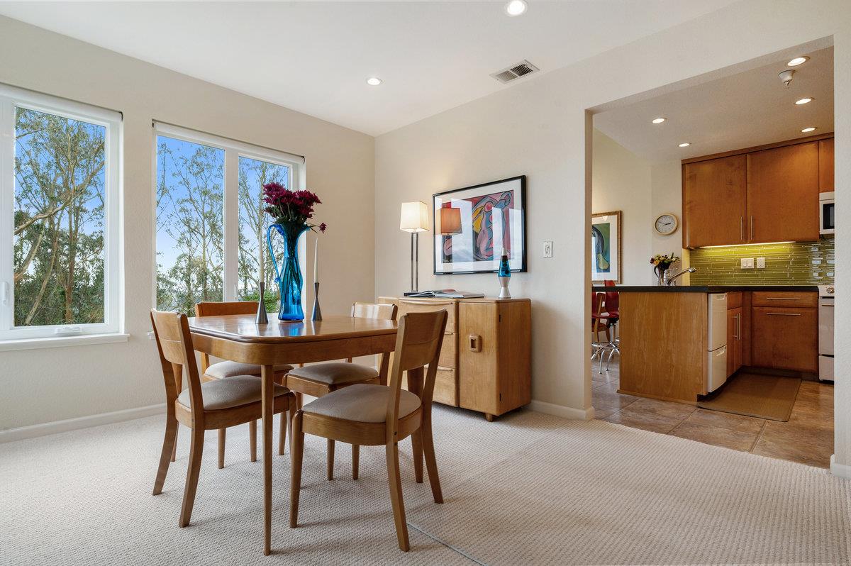 495 Mountain View DR 1