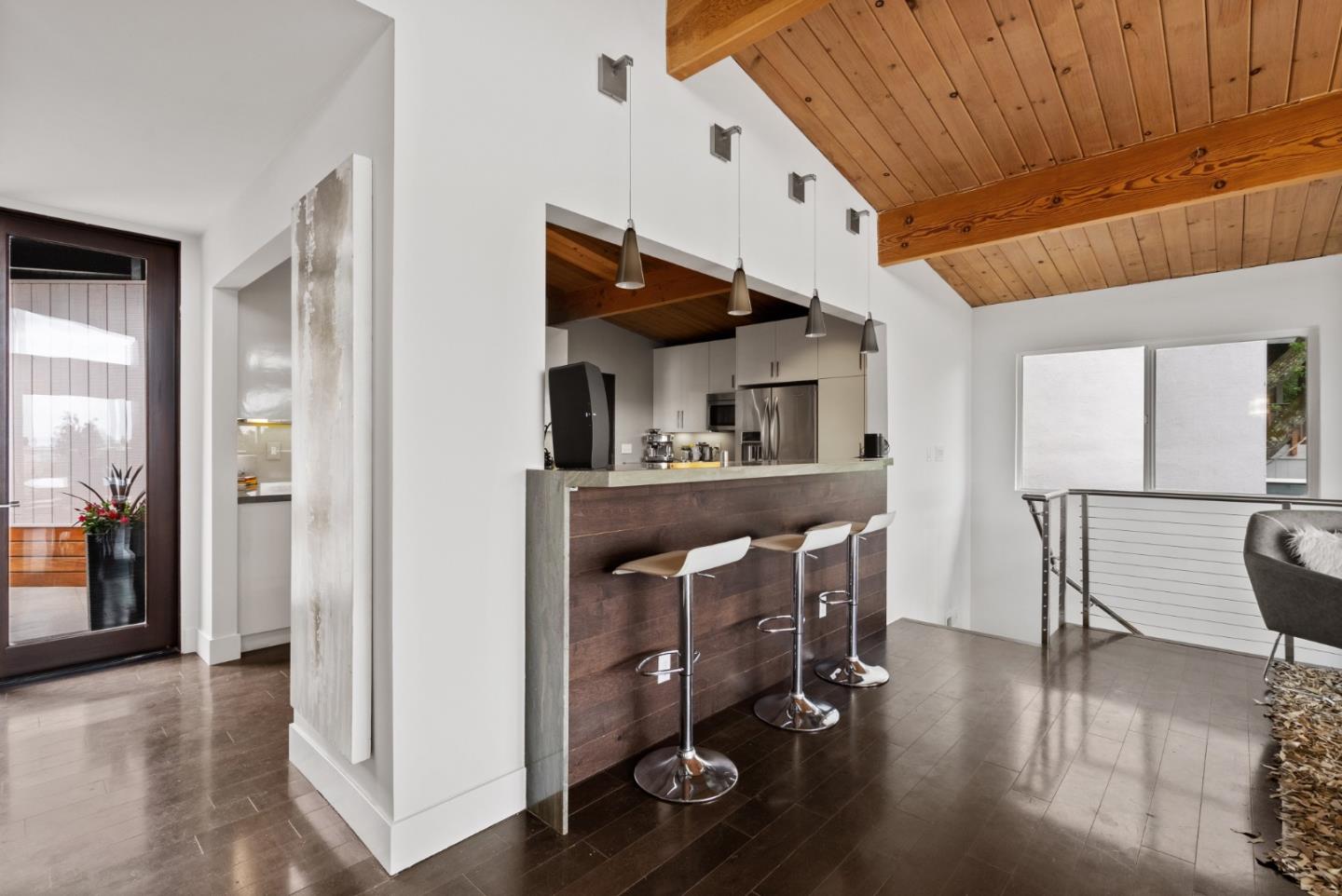 1576 Winding WAY