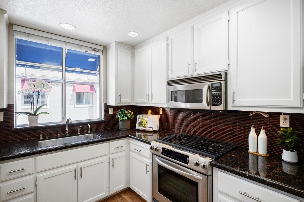 700 Baltic CIR 730