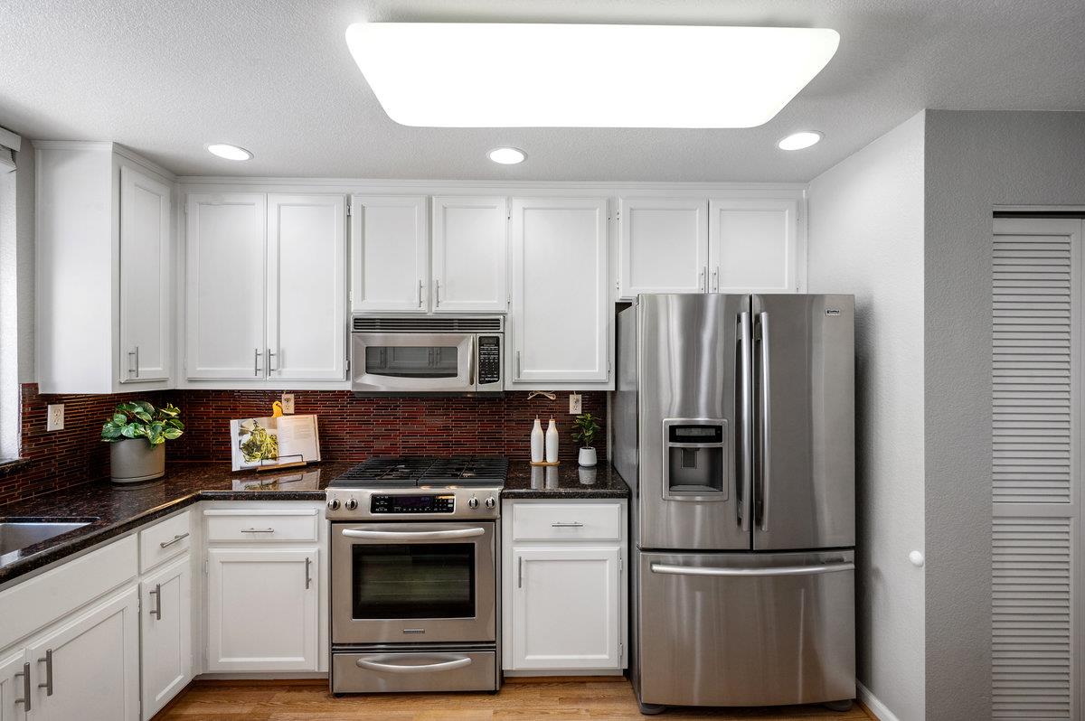 700 Baltic CIR 730