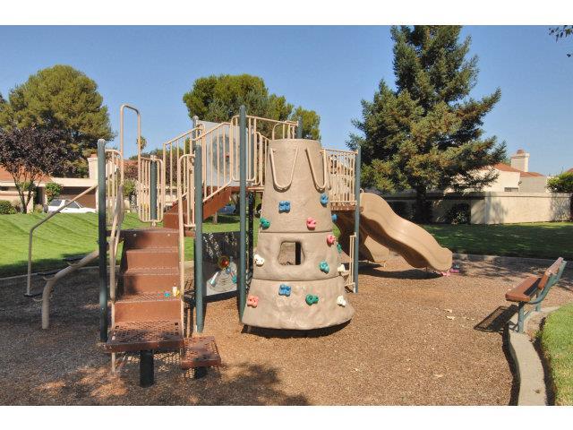 6 Riviera CIR