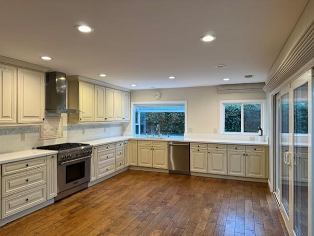 6 Riviera CIR