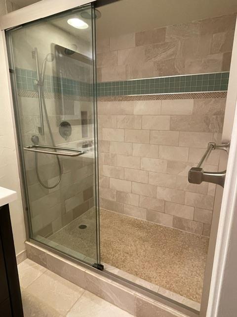 6 Riviera CIR