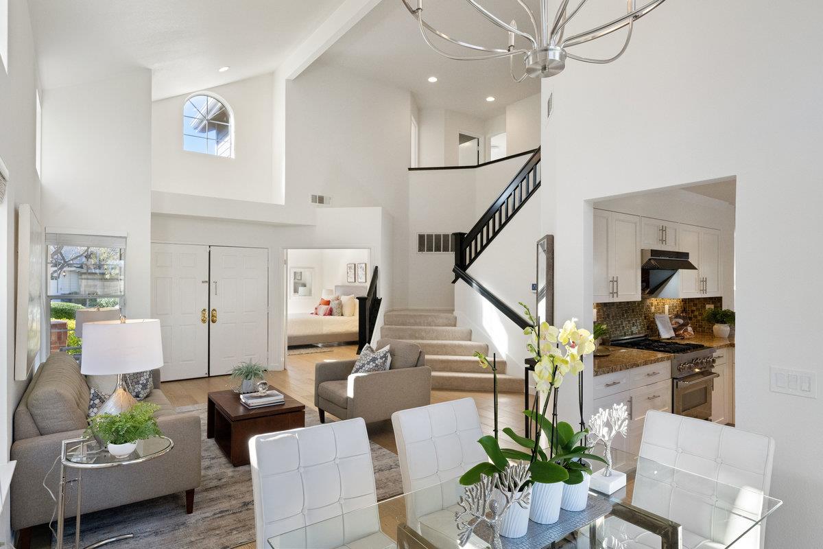 321 Saint Martin DR