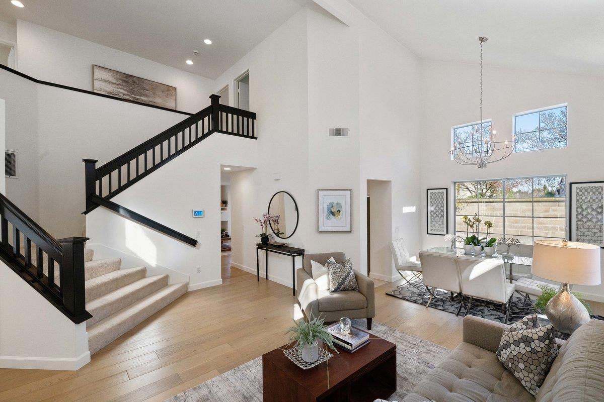 321 Saint Martin DR
