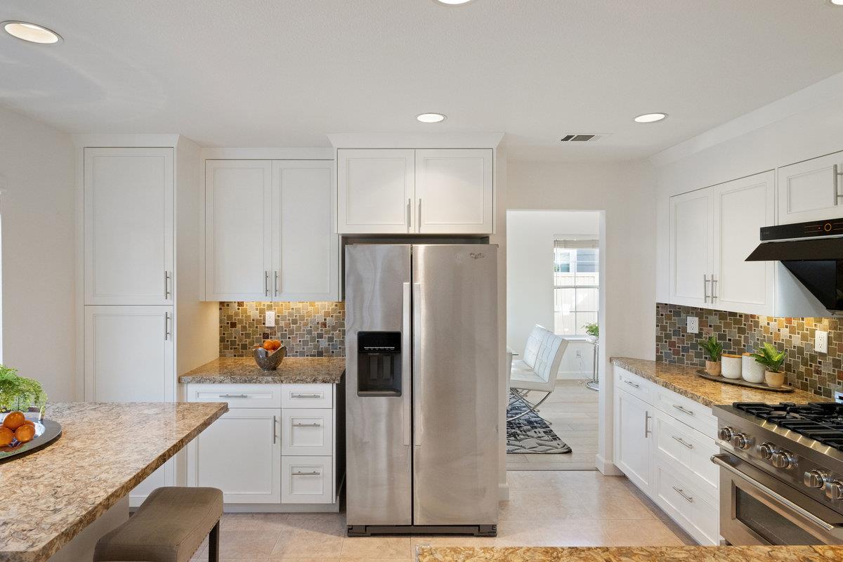 321 Saint Martin DR