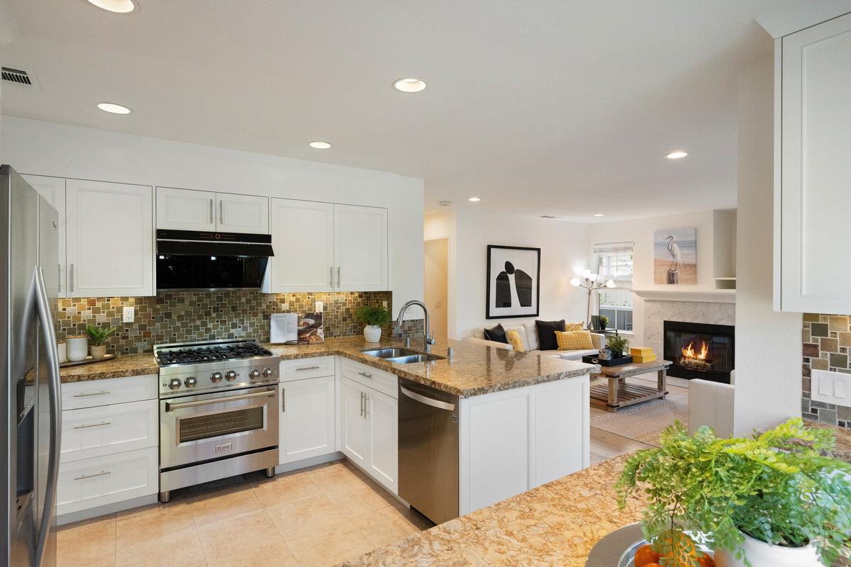 321 Saint Martin DR