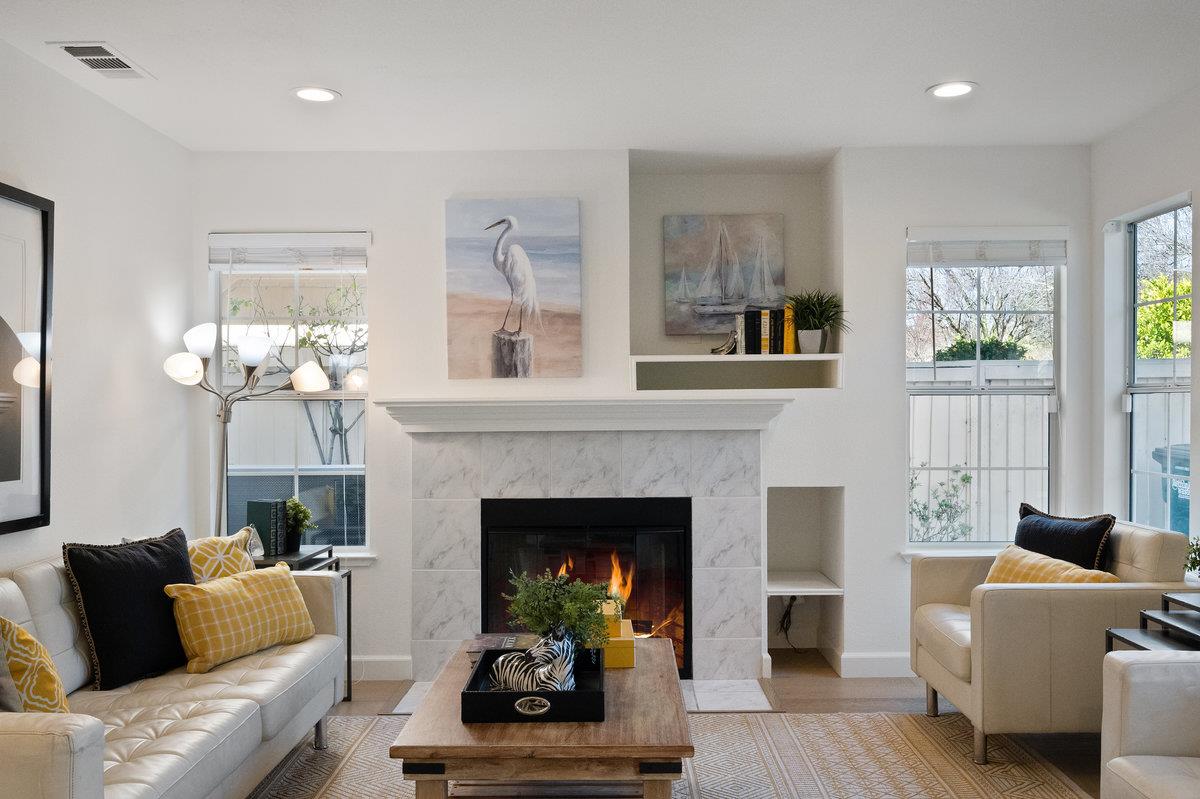 321 Saint Martin DR