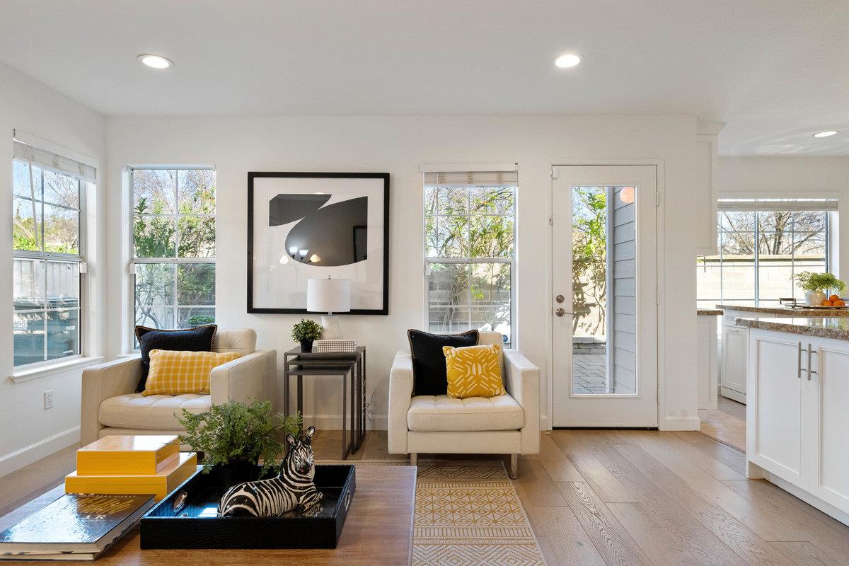 321 Saint Martin DR