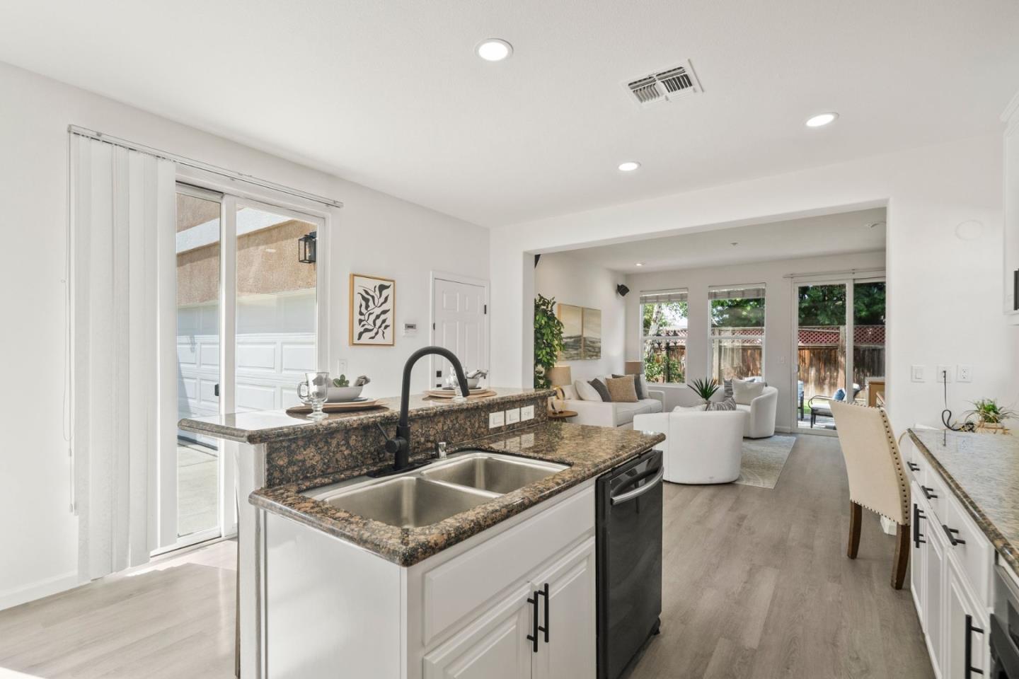 1133 Wayne WAY