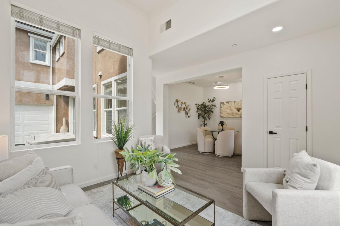1133 Wayne WAY