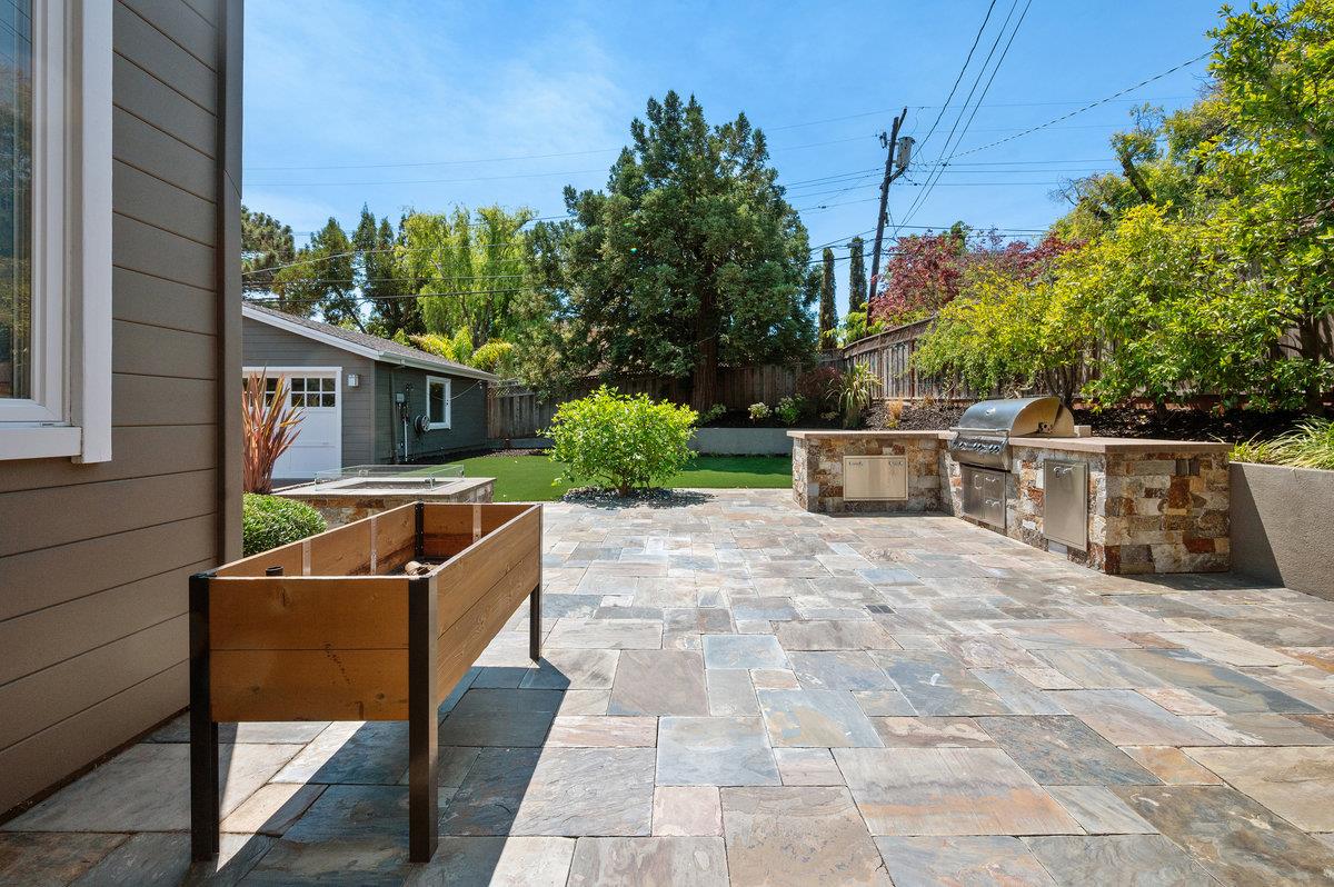 1509 Los Montes Drive