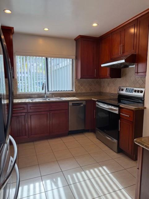 833 Columba Lane