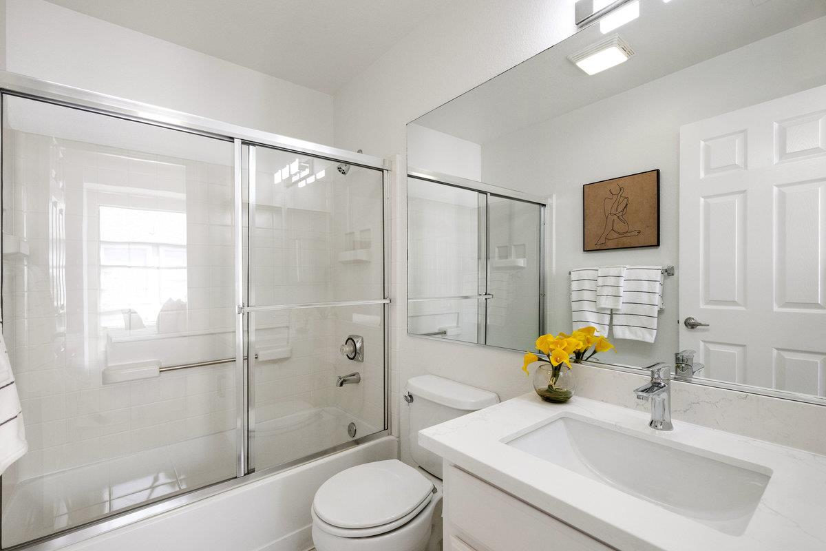 700 Baltic Circle 732