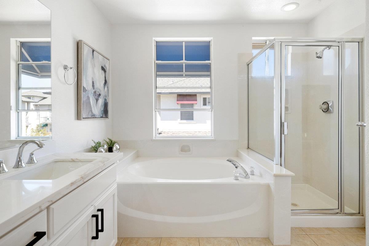 700 Baltic Circle 732