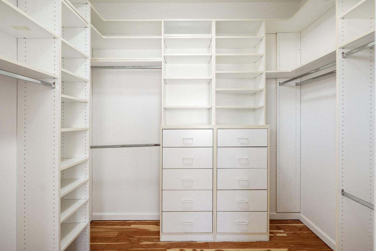 700 Baltic Circle 732