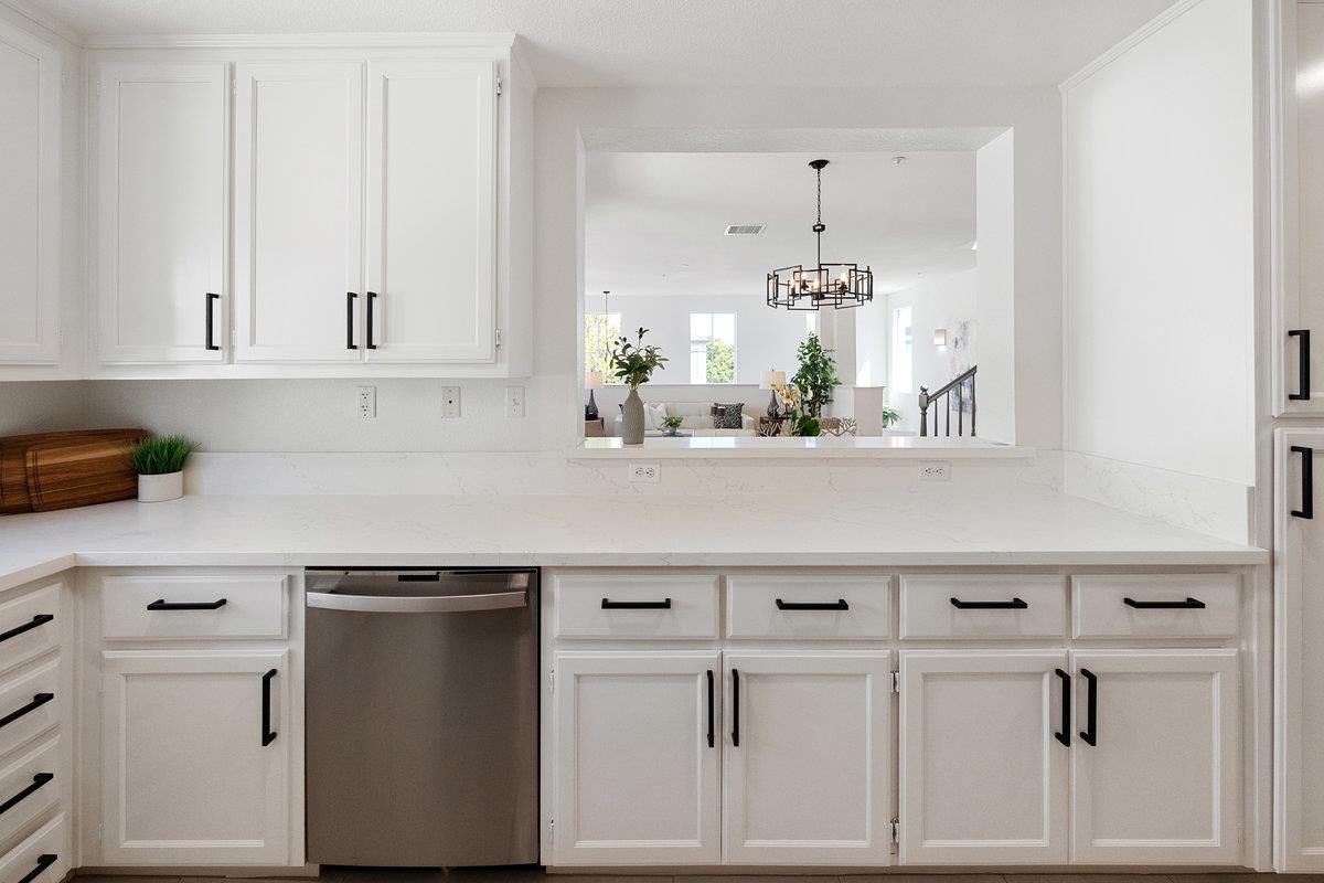 700 Baltic Circle 732