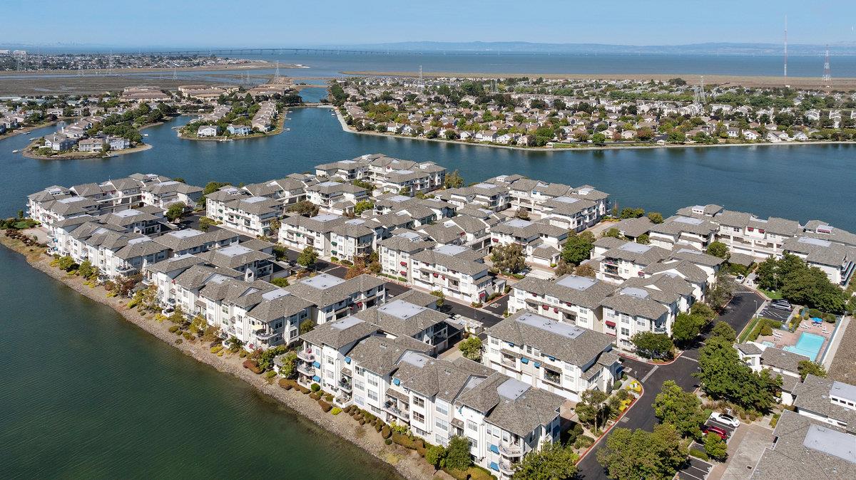 700 Baltic Circle 732