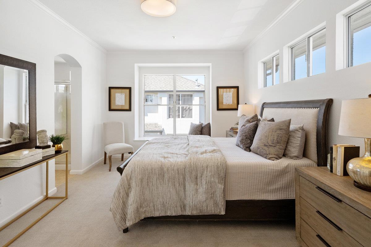 700 Baltic Circle 732