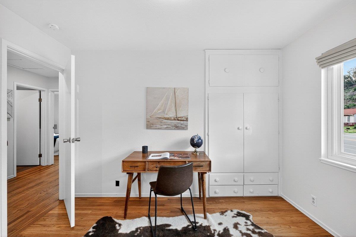 1559 Linda Mar Boulevard