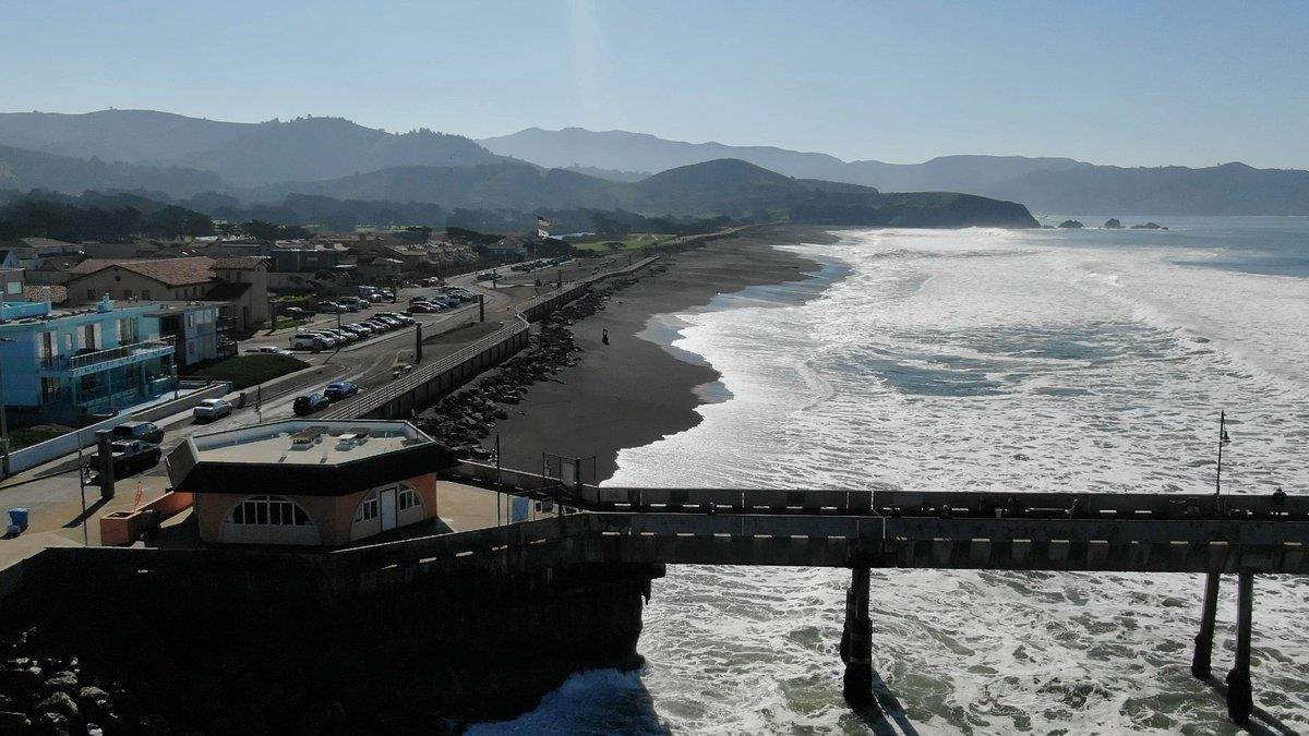 1559 Linda Mar Boulevard