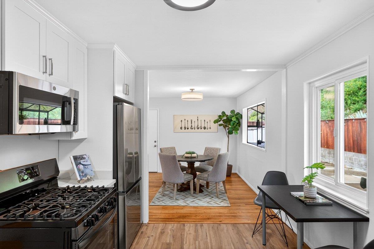 1559 Linda Mar Boulevard