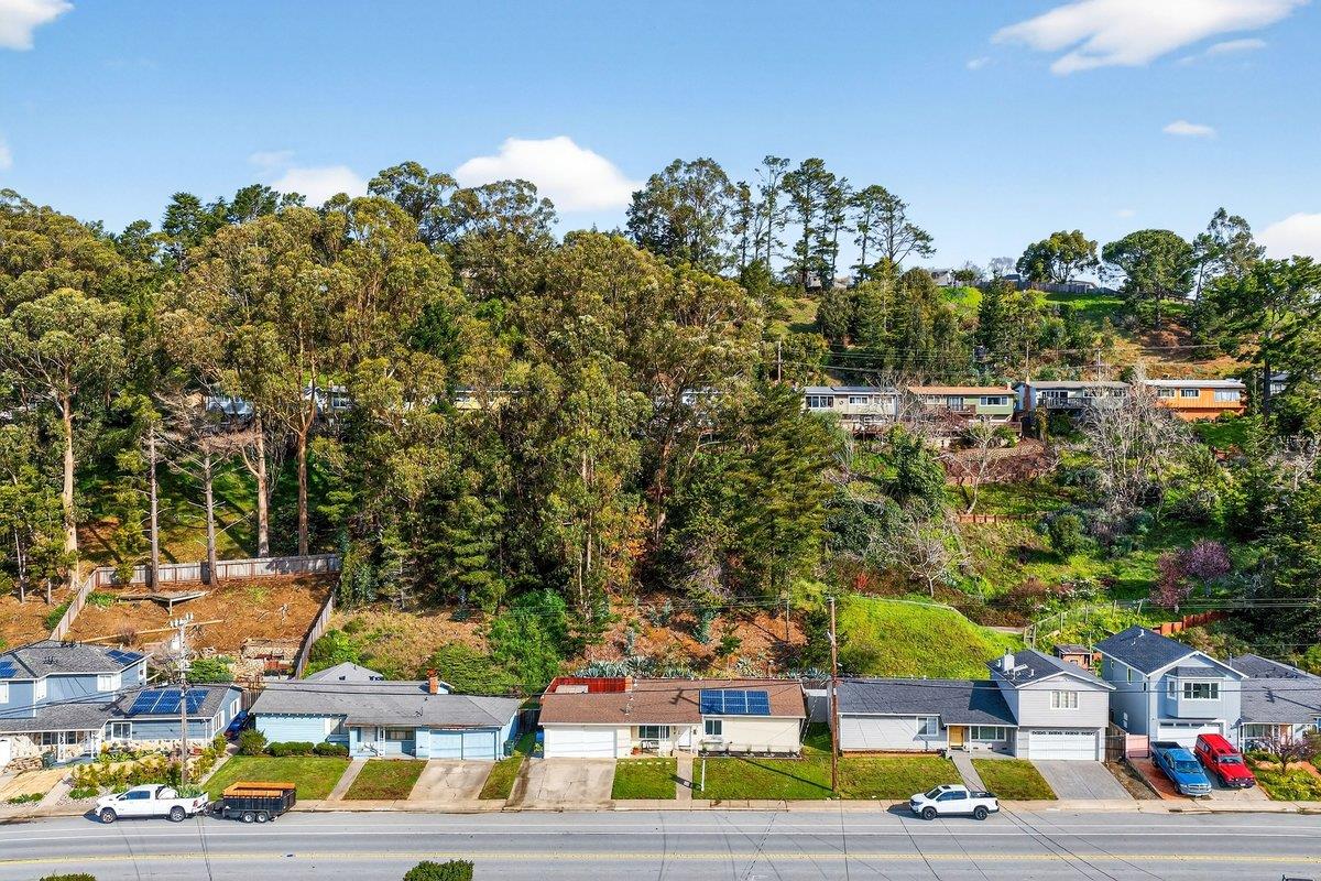 1559 Linda Mar Boulevard