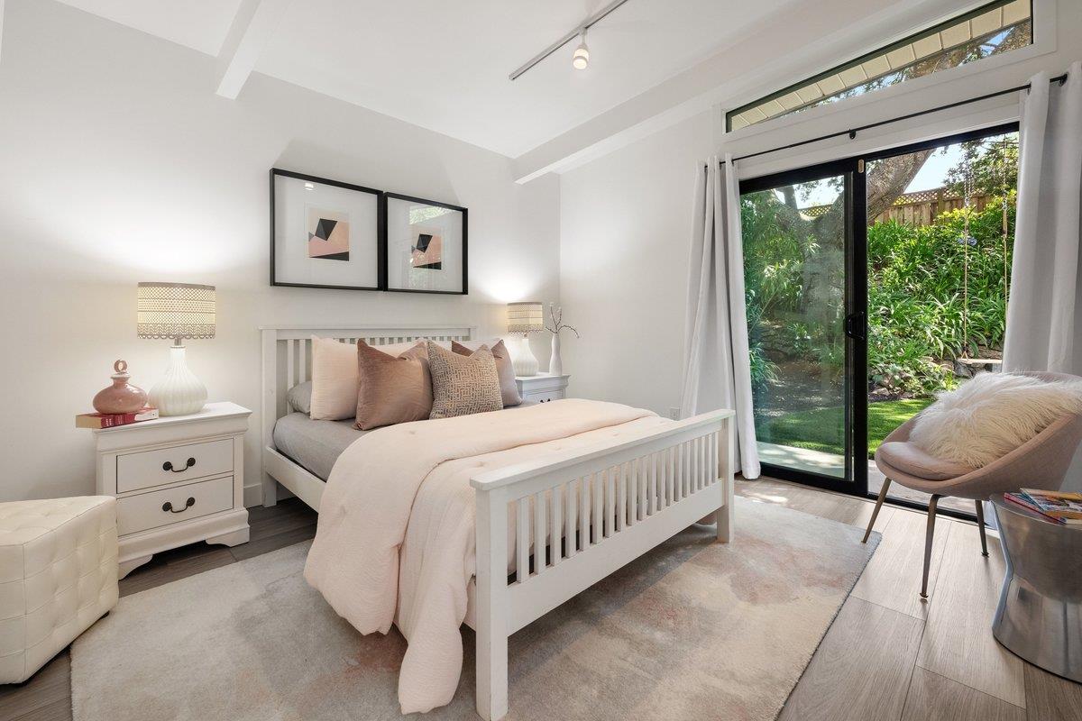 10 Laurel Hill Court