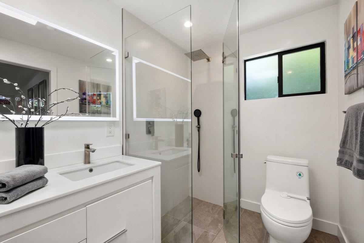 10 Laurel Hill Court