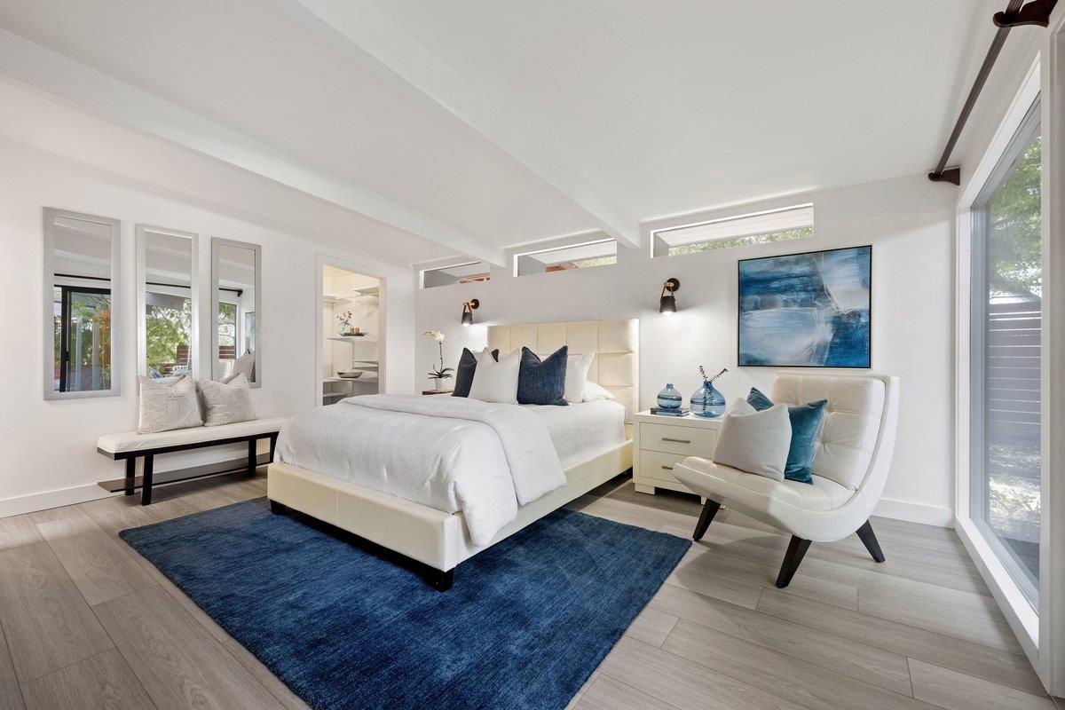 10 Laurel Hill Court
