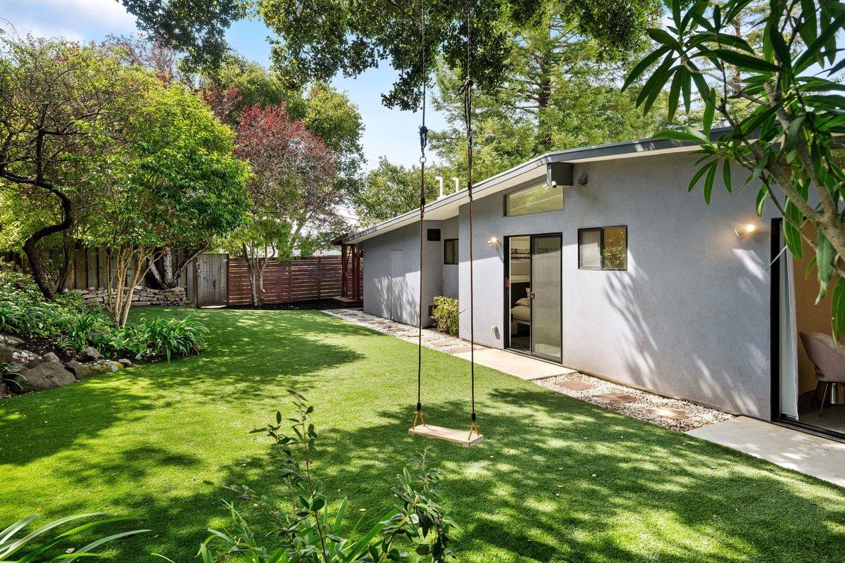 10 Laurel Hill Court