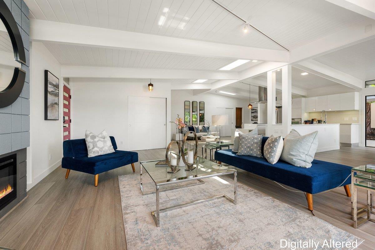 10 Laurel Hill Court