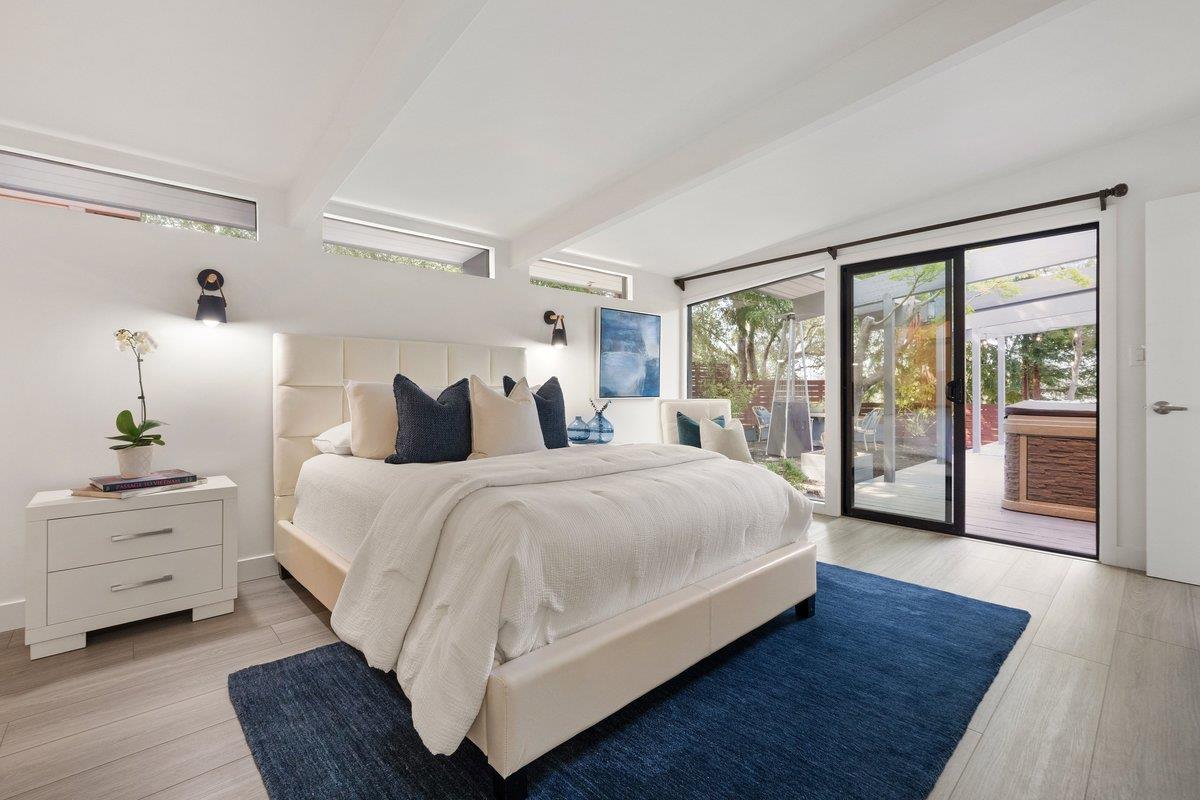 10 Laurel Hill Court