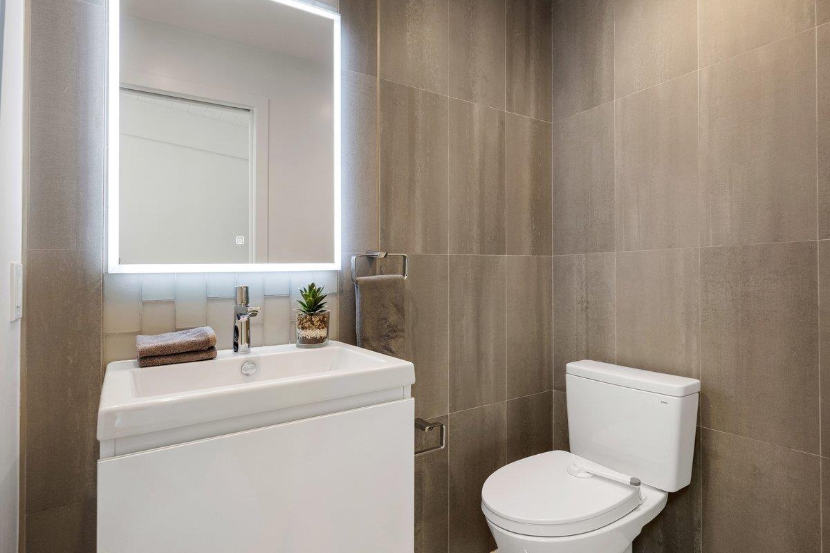 10 Laurel Hill Court