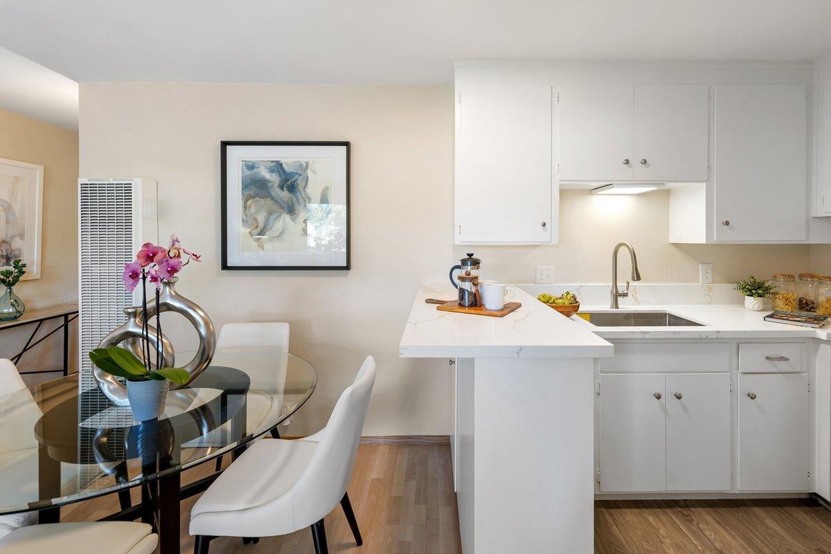 Hudson ST Unit: 207