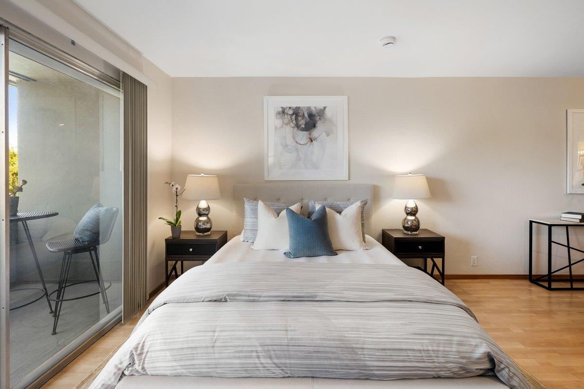 Hudson ST Unit: 207